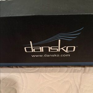 Dansko Professional Cabrio clogs black size 38
Never worn